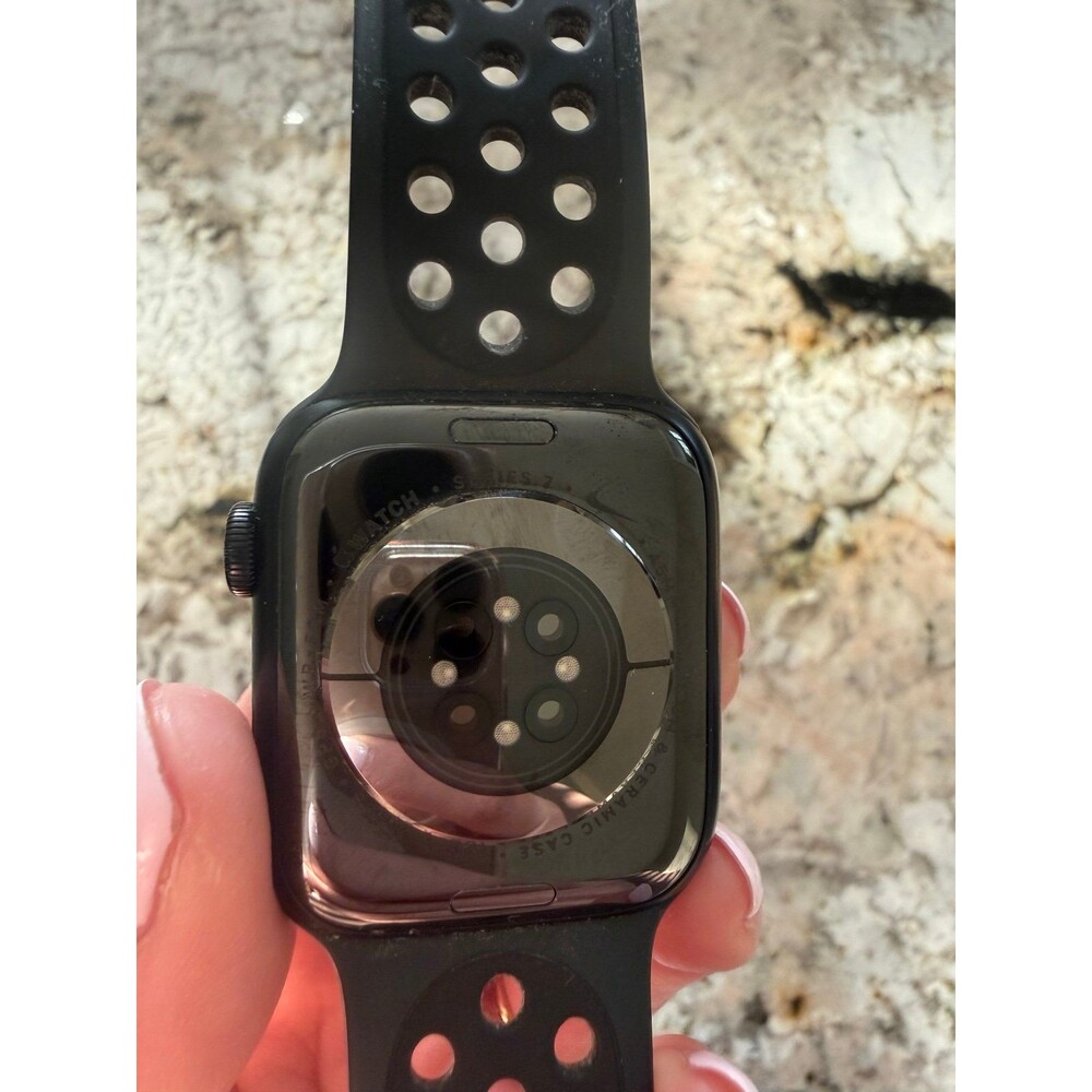 Apple watch series 2 - Picture 2 of 4